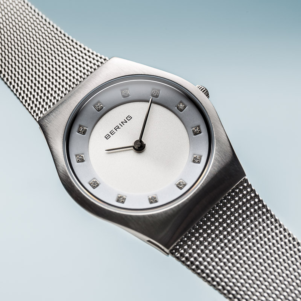 bering hodinky 11927 000 detail